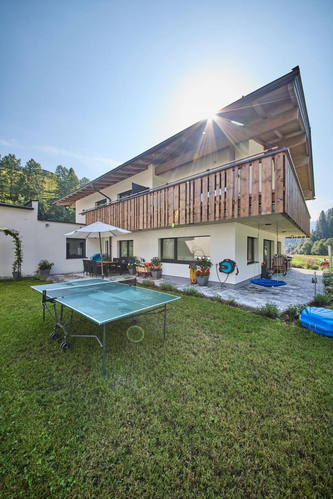 Haus Joan - Apartments Saalbach-Hinterglemm Exterior foto